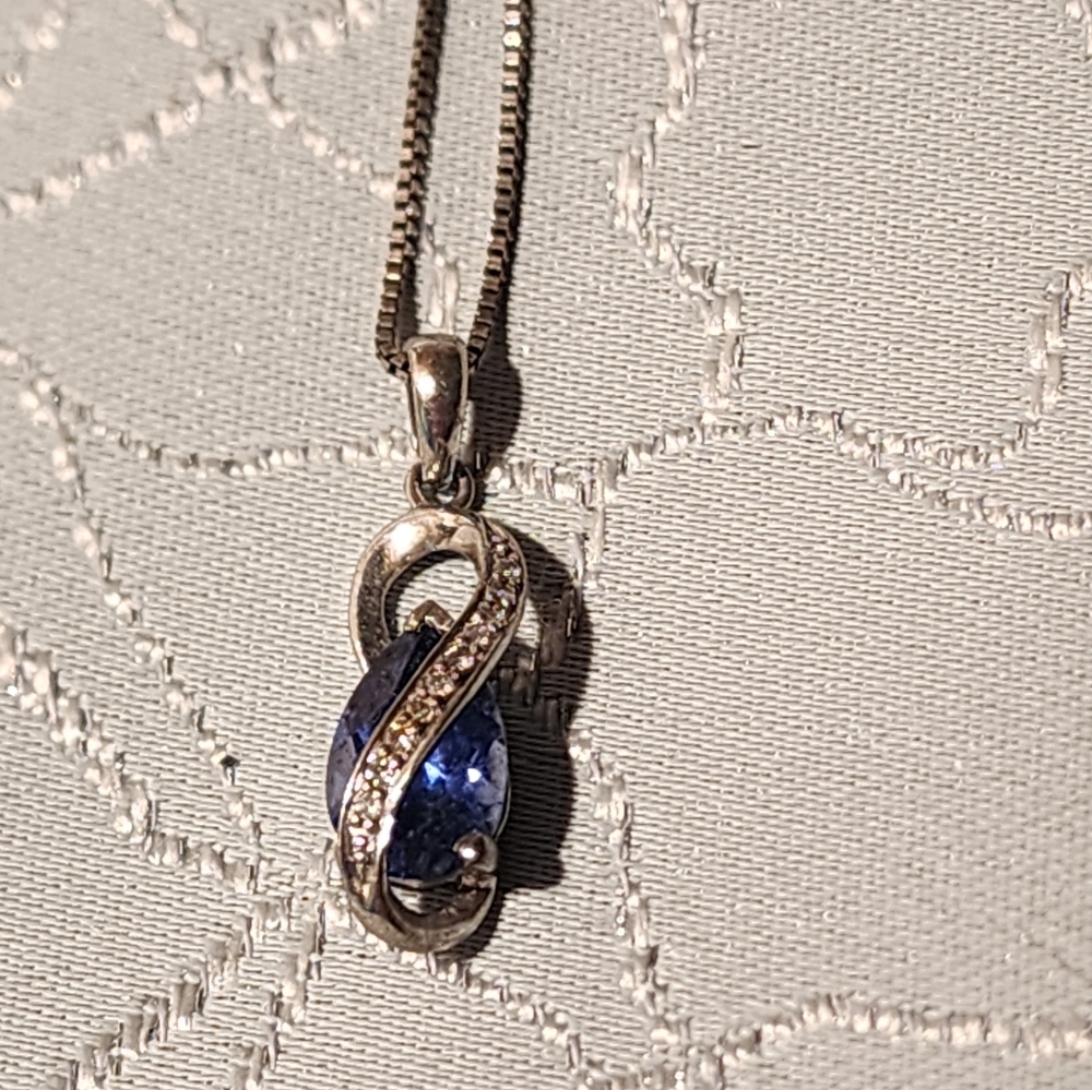 Tanzanite and diamond necklace